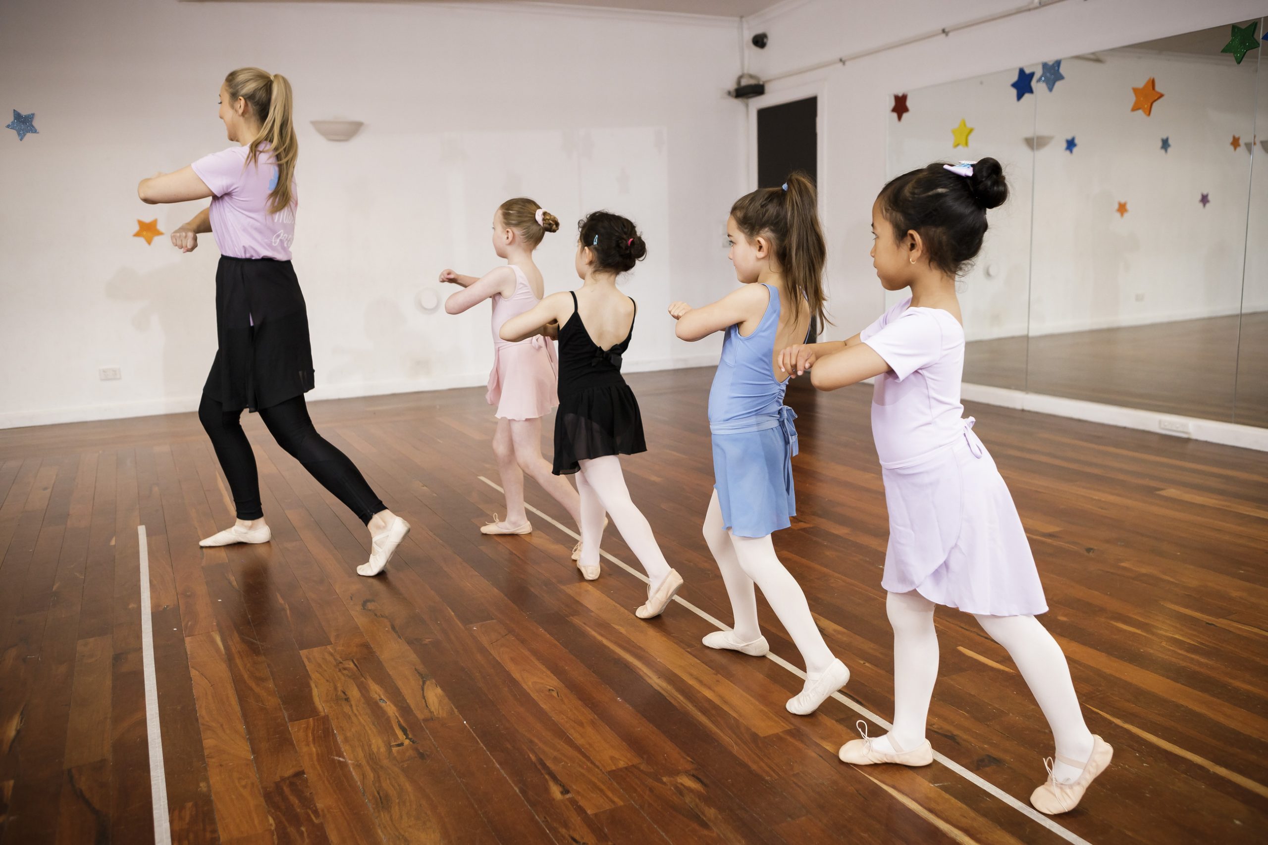 Leaps N Beats dancers